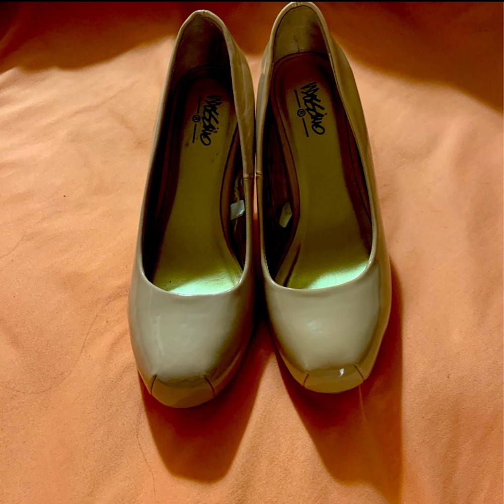 Nude High heels